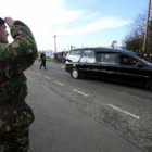 Funeral por los soldados asesinados.