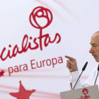 Rubalcaba interviene en el comité de los socialistas valencianos.
