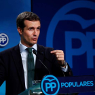 El presidente del PP y diputado por Ávila, Pablo Casado, durante su comparecencia ayer. CHEMA MOYA