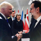Trump y Rajoy se saludan en la cumbre de la OTAN celebrada en Bruselas el pasado mayo.