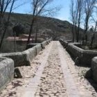 El puente viejo o romano de Boñar está datado en el siglo XIV