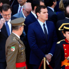 El presidente del Gobierno y del PP, Mariano Rajoy, junto al líder de Ciudadanos, Albert Rivera, en los actos del 2 de mayo en Madrid.