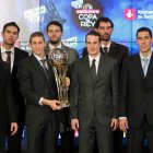 Carroll (Madrid) sujeta la Copa por la que pujan ocho equipos.