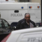 Francisco Villayandre abandonando la Comisaría el pasado día 20 de enero.