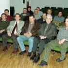 Imagen de la reunión mantenida ayer por representantes de los ganaderos de la comunidad