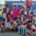 El Puente Castro infantil celebra el título en Benidorm, sede del torneo.
