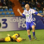 Hume debutó con la Deportiva y se mostró voluntarioso, aunque el juego directo no le favoreció para poder gozar de ocasiones. BARREDO