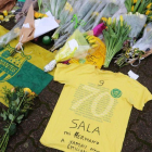 Homenaje a Emiliano Sala durante el entrenamiento del Nantes este viernes.