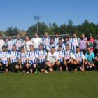 Los árbitros bercianos posaron tras el partido.