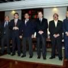 Mañueco y Juan Vicente Herrera posan con los miembros de la ejecutiva de la Federacion de Municipios