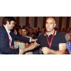 Tino Rodríguez y José Antonio Díez durante un congreso provincial del PSOE en León