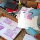 Imagen de los billetes falsos de 500 euros con los que cometían las estafas los detenidos