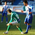 Cristian Portilla, en un lance del partido que enfrentó a la Ponferradina y el Guijuelo en El Toralí