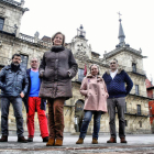 El quinteto que integra Plaza Mayor: Fidel Tomé, Senén Villanueva, Loli López, Begoña Piñán y Luis Díez.