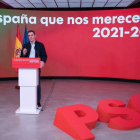 Pedro Sánchez, ayer, en el video mitin que dirigió a su partido. EVA ERCOLANESE