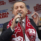 Erdogan se dirige a sus seguidores en un mitin en Elazig (Turquía), este jueves.