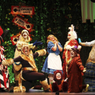 Todos los protagonistas del espectacular musical sobre el personaje creado por Lewis Carroll.