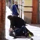 El acusado, en el momento de la agresión a la víctima. DL