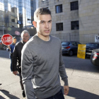 Lucas Hernández, a su llegada a los juzgados.