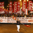 Un momento de la manifestación de los trabajadores por las calles de León
