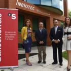 Amaya Flórez, Pablo Junceda, Elías Rodríguez Ferri y Cristina Santos en centro tecnológico.