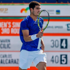 Carlos Alcaraz se deshizo de Cilic en dos sets. ERIK S. LESSER