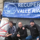 Miembros de la Plataforma de Recuperación del Valle de Riaño, en una imagen de archivo.