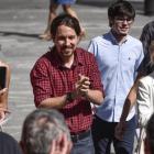 El líder de Podemos, Pablo Iglesias, acompañado por la candidata a lehendakari, Pili Zabala
