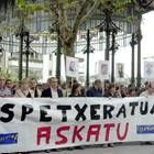 Manifestación de apoyo a los detenidos en relación con «Egunkaria», el pasado lunes en San Sebastián