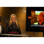 Los actores estadounidenses Busy Philipps y Taye Diggs en el momento de anunciar la nominación de Javier Bardem.