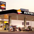 Una estación de servicio de la petrolera Repsol.