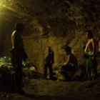 Fotografía del 13 de octubre y difundida ayer, de mineros chilenos atrapados conversando