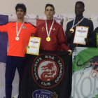 Daniel Lucena en el centro del podio del Europeo de Taekwondo. DL