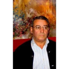 Enrique Sarabia exhibe su arte en forma de mural grande y colorista