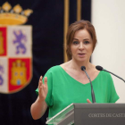 La presidenta de las Cortes, ayer, en rueda de prensa