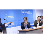 Herrera recibe los aplausos de Martínez Maíllo, Fernández Mañueco y Pablo Casado, en su intervención en la reunión de la Junta Directiva Autonómica del PP. NACHO GALLEGO