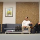 El jefe de Policía Local, Rodríguez Almuzara y Manuel García abordaron la seguridad del municipio. DL