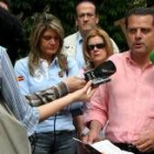 Amilivia, acompañado por miembros de su lista, presentó el plan en La Condesa