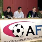 El presidente de la AFE, Gerardo González Movilla, con varios miembros de su junta directiva