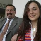 Verónica Sutil Manjón, ganadora del certamen, acompañada de su profesor, Javier Fuente