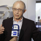 El ministro de Hacienda, Cristóbal Montoro, durante sus declaraciones de ayer.