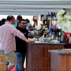 La Feria del Vino de Cacabelos ofreció ayer caldos de calidad y pinchos