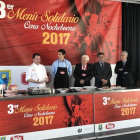 El padre Ángel y Martín Berasategui organizan una cena solidaria para Nochebuena.