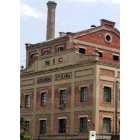 Imagen del maltrecho edificio de la Azucarera Santa Elvira