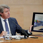 Ángel Garrido, presidente de la Comunidad de Madrid, insta a Pedro Sánchez a ocuparse de los golpistas vivos que hay en Catalunya en vez de preocuparse de los golpistas muertos.