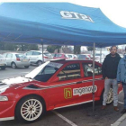 Emilio Álvarez y Carlos Natal presentaron su nuevo coche. DL