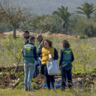 Especialistas de la Guardia Civil trabajan en la búsqueda de Malén Ortiz en una finca de Calvià. ATIENZA