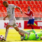 Yuri adelantó a la Deportiva tras aprovechar un error de la defensa rojiblanca. LOF
