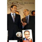 Zapatero y Guerra, durante la pesentación del libro
