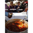 Se cocinaron 600 kilos de alubias y 150 kilos de chorizo